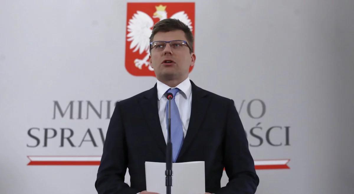 Wiceminister sprawiedliwości: sądy są zbyt łagodne wobec pedofilów