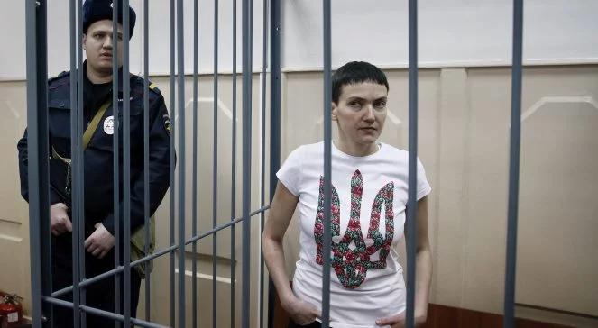 Rosja: ukraińska pilotka nadal w areszcie. „To pełen fałszu cyrk”