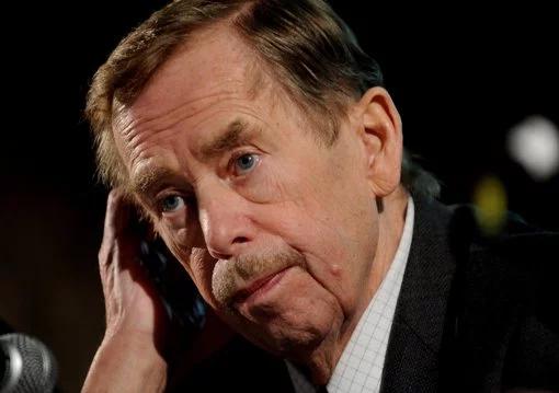 Vaclav Havel: Zachód powinien interweniować zbrojnie w Libii