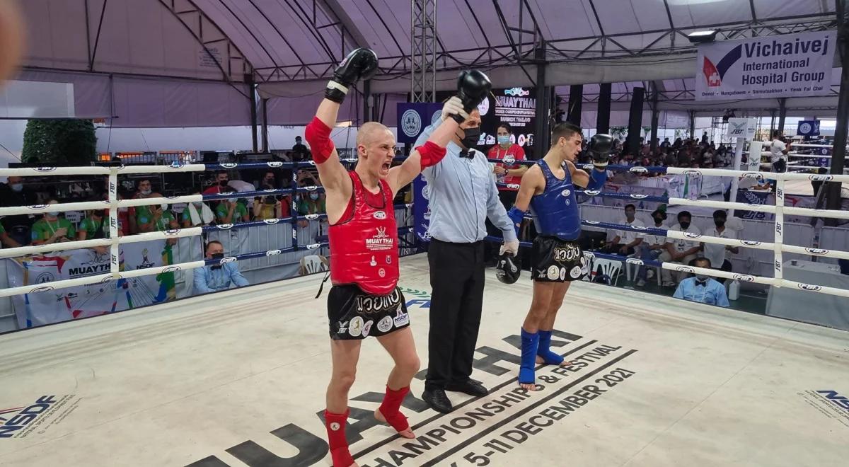 Mistrzostwa świata w Muay Thai: Jakub Posłowski ze złotym medalem, sześcioro Polaków na podium