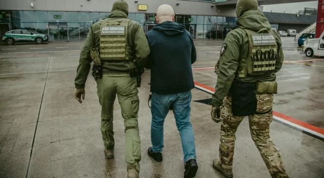 Nietypowa interwencja SG w Pyrzowicach. Pijany palacz trafił w ręce policji