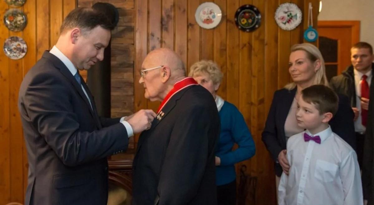 Prezydent Andrzej Duda odznaczył ostatniego żołnierza oddziału "Ognia"