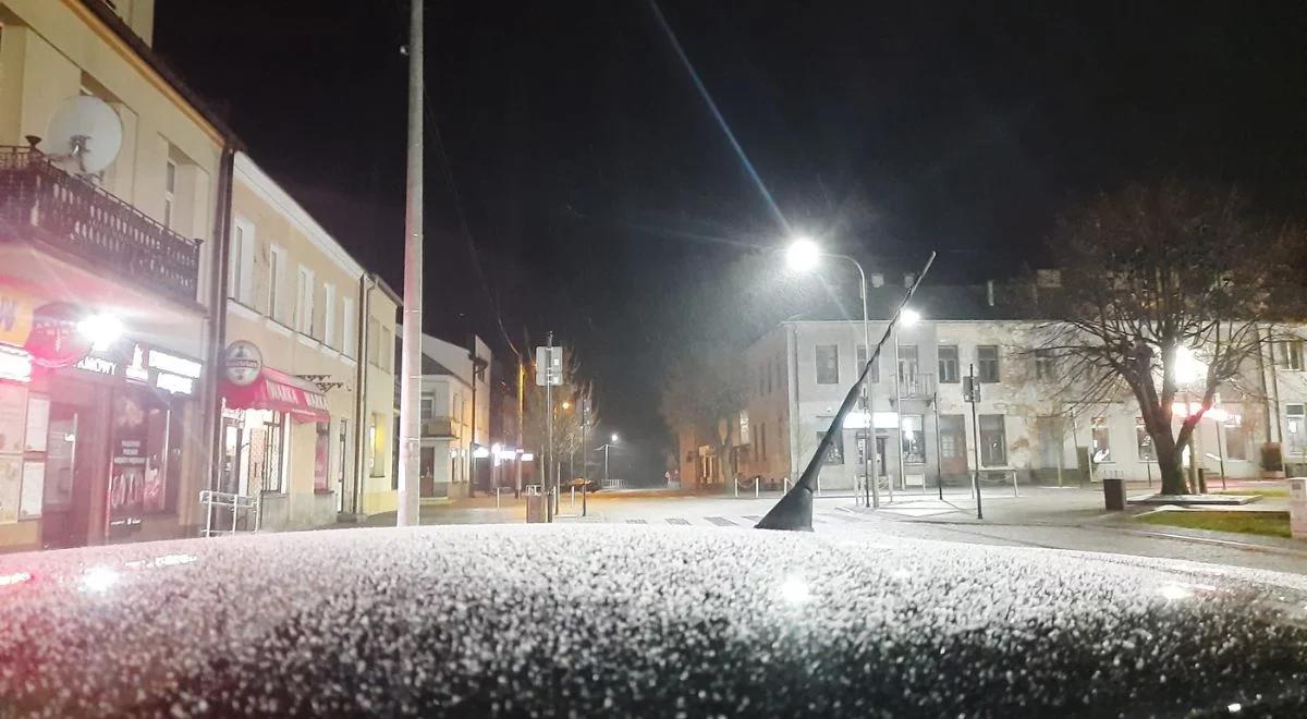 Opady śniegu dotarły na Mazowsze. IMGW: temperatura będzie jednak na plusie