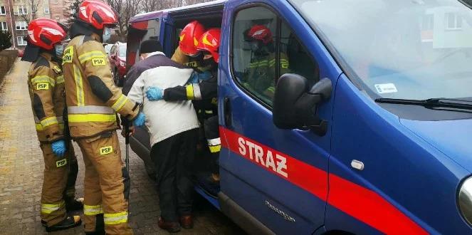 Strażacy pomagają dotrzeć do punktów szczepień. Skorzystało z tego już kilka tysięcy osób