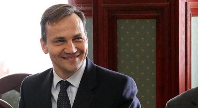 Sikorski: hakerzy atakowali serwery polskiego MSZ