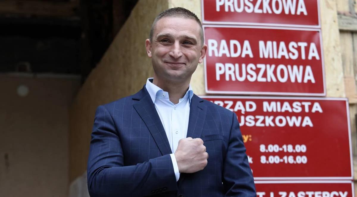 Kandydat na prezydenta Pruszkowa wygrał z Superstacją w trybie wyborczym