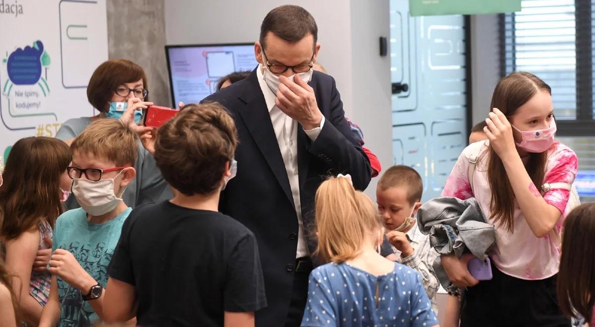 Premier: zadbaliśmy, żeby rodziny w Polsce były silne i mogły godnie żyć 