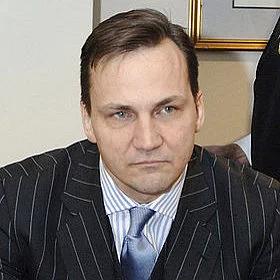 Sikorski do PiS: szczujecie Polaków przeciw Niemcom