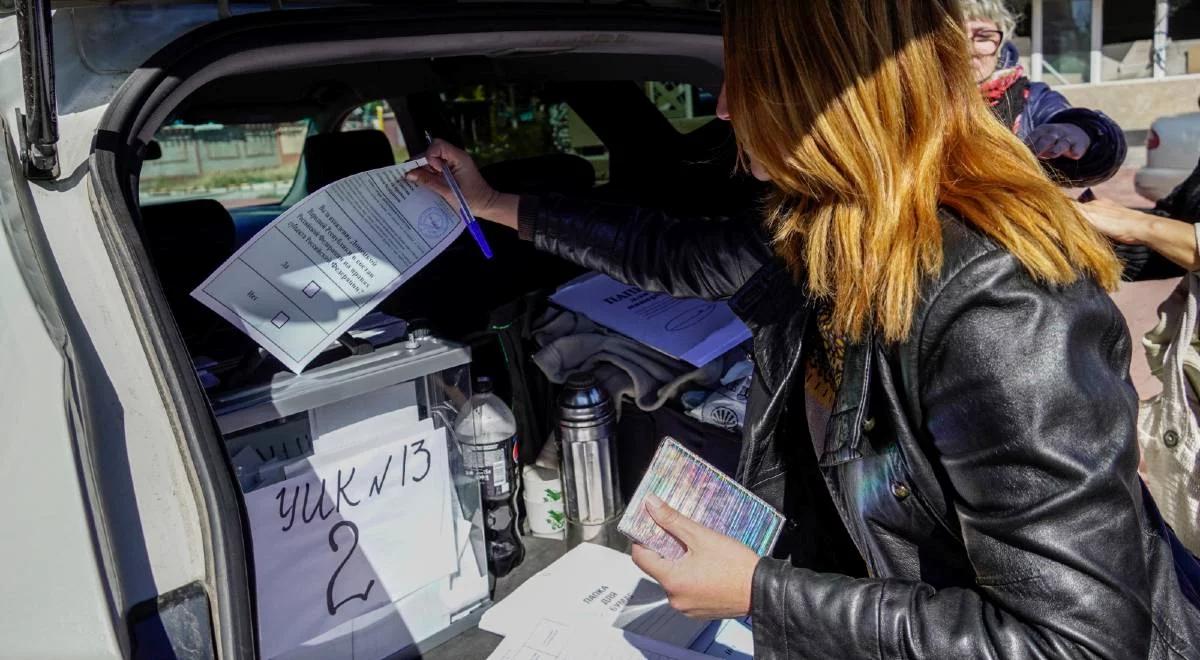 Obserwował rosyjskie pseudoreferenda i chwalił ich organizację. Teraz stracił pracę w niemieckiej spółce