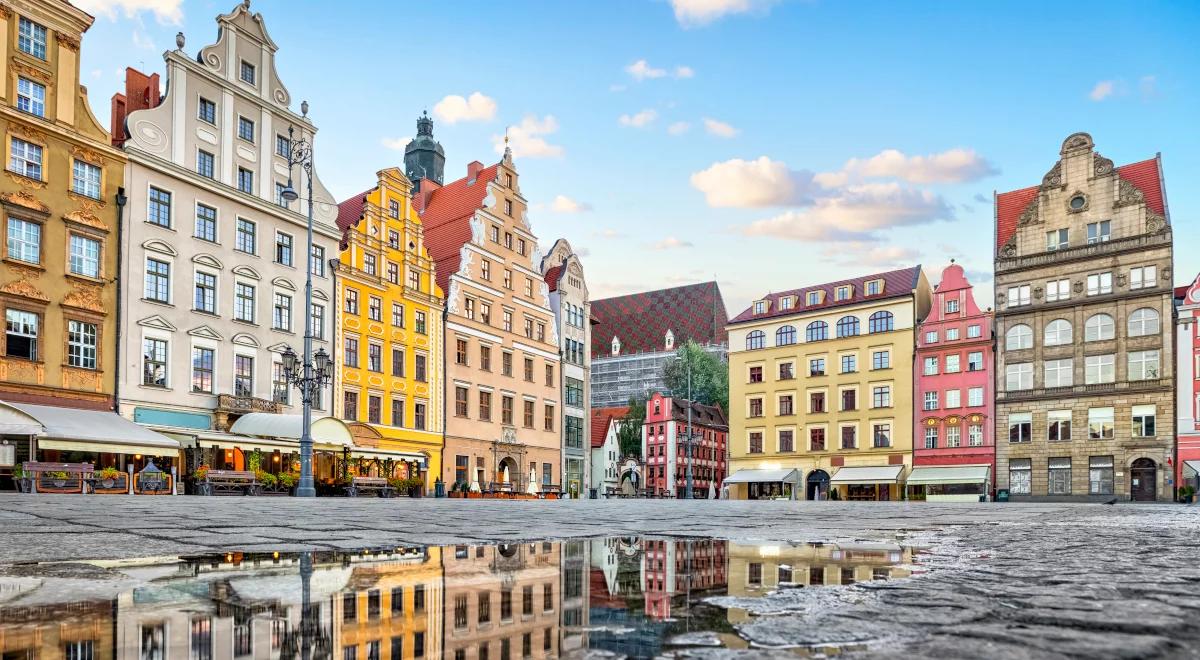 Wrocławska policja nakazała rozbiórkę miejskiej inwestycji. "Zagraża bezpieczeństwu"