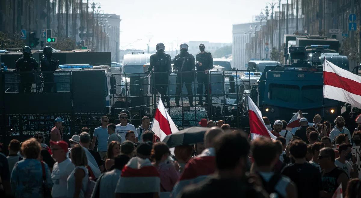 Światowe związki zawodowe łączą się w obliczu fali represji na Białorusi. Grożą gospodarczą blokadą