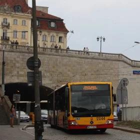 PGNiG wyparło Gazprom Germania z Warszawy. Chodzi o LNG do eko-autobusów