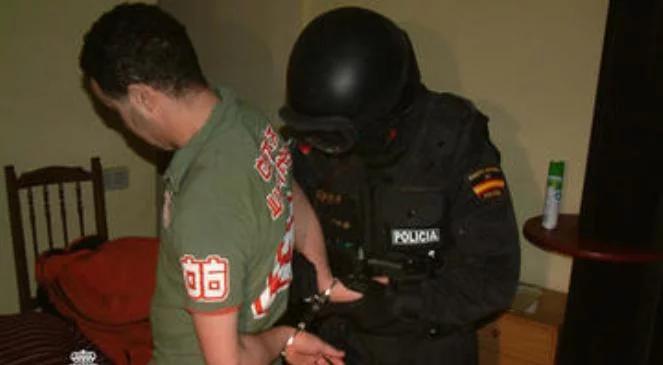 Hiszpańska policja rozbiła szajkę rozpowszechniającą dziecięcą pornografię