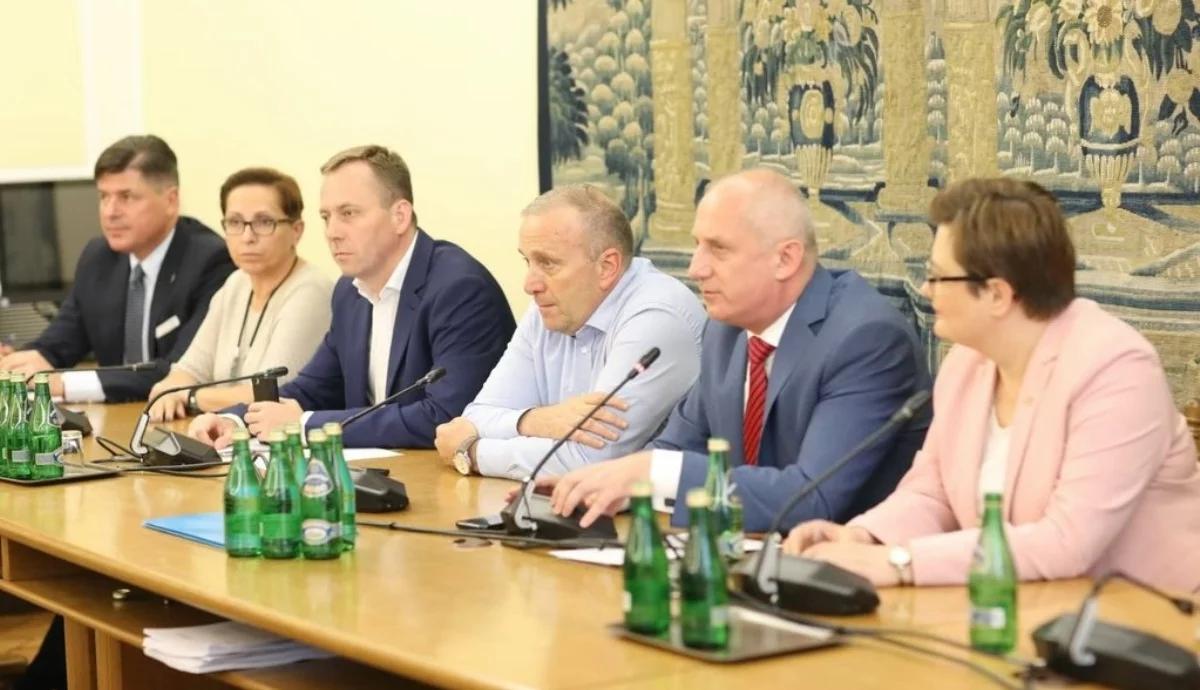 Posłowie Nowoczesnej wstąpili do klubu Platformy Obywatelskiej-Koalicji Obywatelskiej