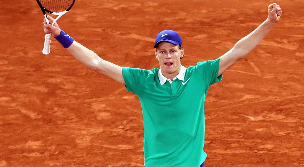 Młody wilk pokonał starego lisa. Sinner zagra w finale Roland Garros