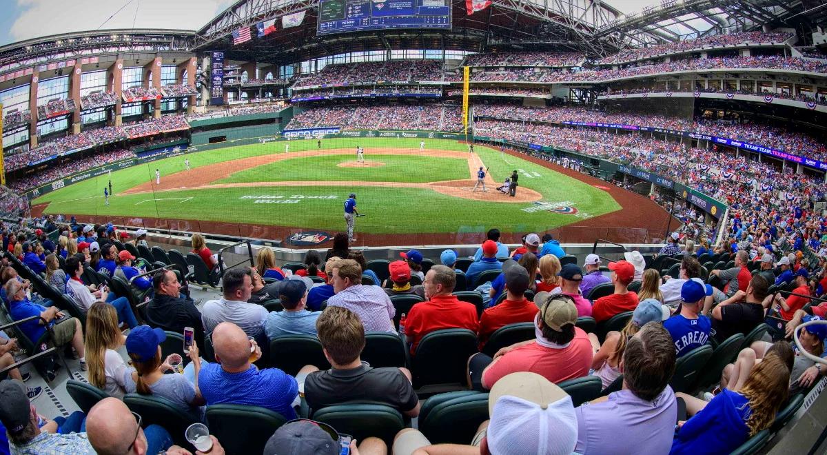 MLB: 40 tysięcy kibiców na meczu najlepszej ligi świata. Texas Rangers wykorzystali przepisy stanowe 