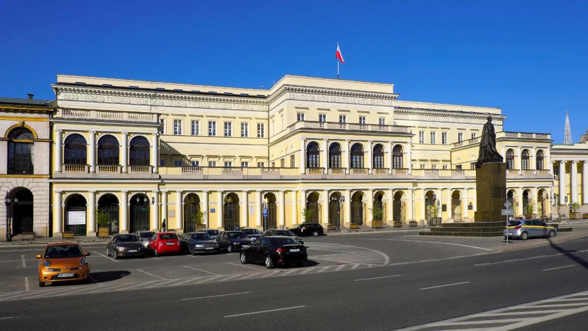 Padł rekord. Tysiące osób dopisało się w stolicy do spisu wyborców 