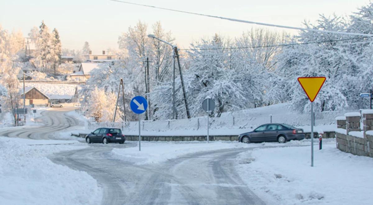 IMGW ostrzega.  Dziś będzie bardzo ślisko