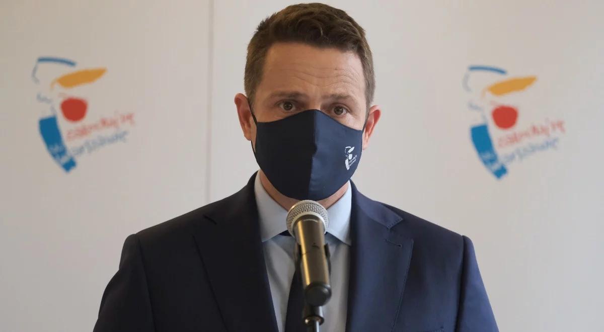 Najwyższe stołeczne budynki w barwach tęczy. Ostra reakcja PiS i Lewicy na inicjatywę Trzaskowskiego