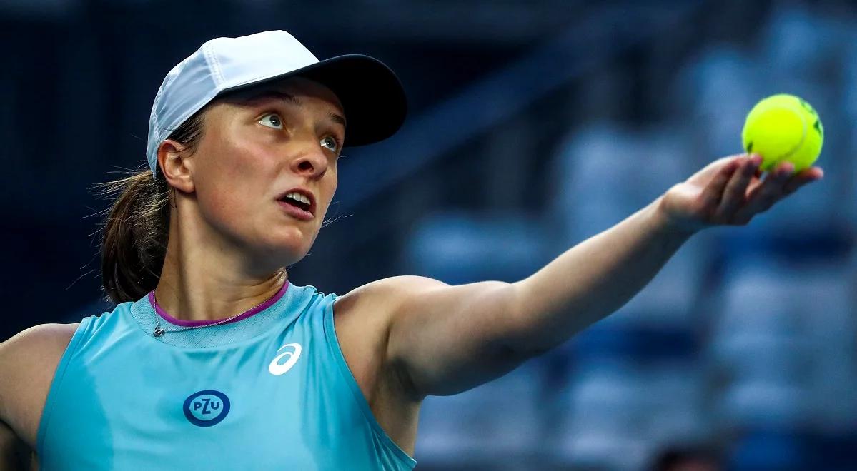 "Ma dopiero 19 lat, jeszcze wszystko przed nią." Fibak o porażce Świątek z Halep w Australian Open