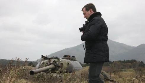 Dmitrij Miedwiediew wysyła wojsko na Wyspy Kurylskie