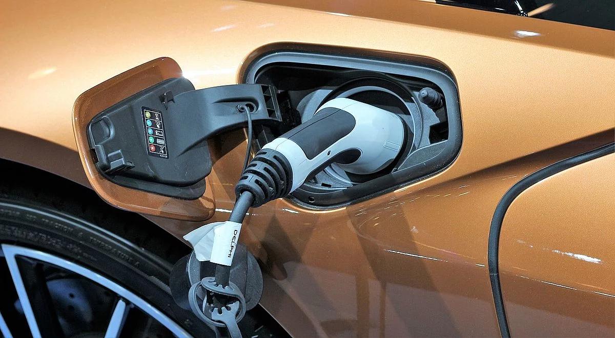 Licznik elektromobilności przyspieszył. Blisko dwukrotnie wzrosła liczba rejestracji "elektryków"