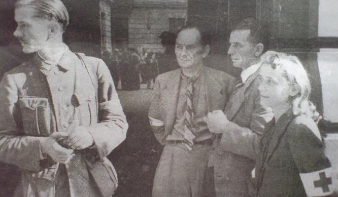 "Kowal miał 14 lat", "Budowałam barykadę"