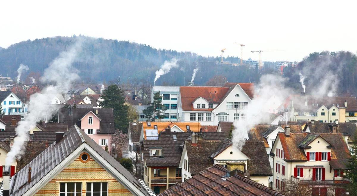 Dyrektywa dotycząca charakterystyki energetycznej budynków. Nie zakazuje ona montażu i eksploatacji kotłów gazowych