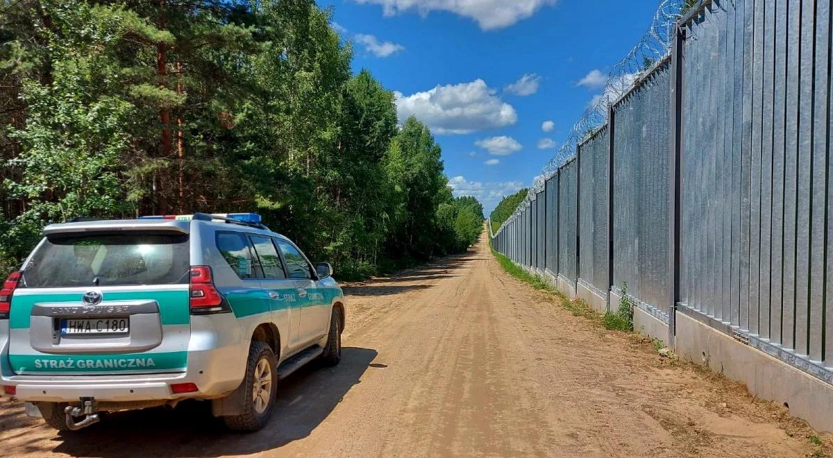 Ponad 200 osób szturmowało granicę. Rzucano kamieniami w stronę polskich patroli