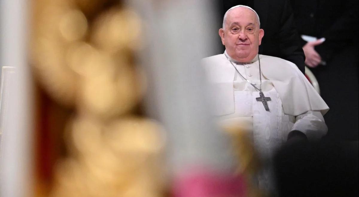 Kolejne badania po spokojnej nocy. Nowy komunikat o stanie papieża Franciszka