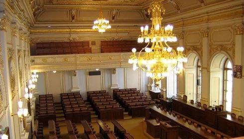 Ograniczą immunitet posłom i senatorom