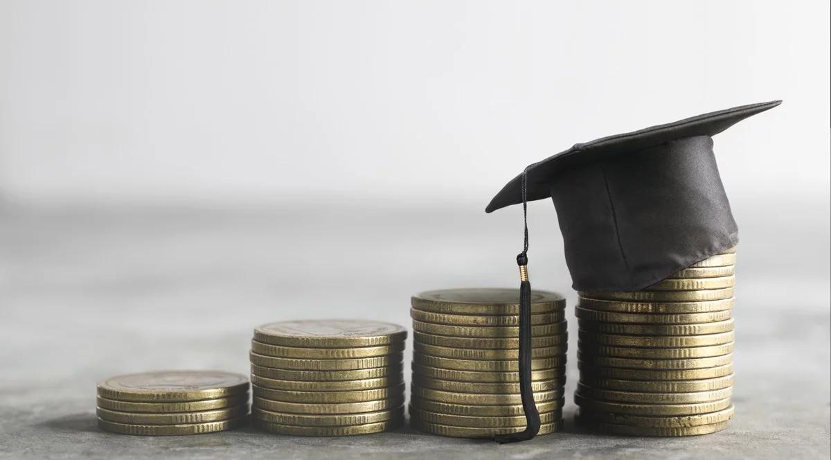 Finanse studentów: ile zarabiają, wydają i oszczędzają?