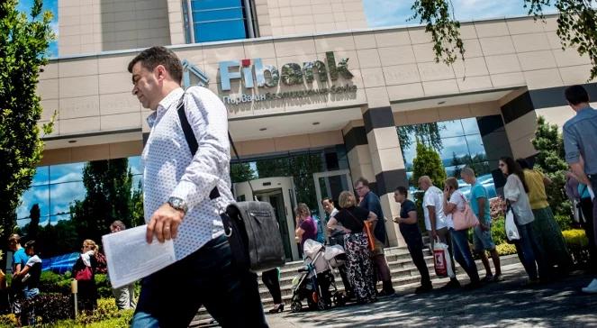 Bułgarzy w panice wyciągają pieniądze z banków. Rząd bierze kredyt od KE 