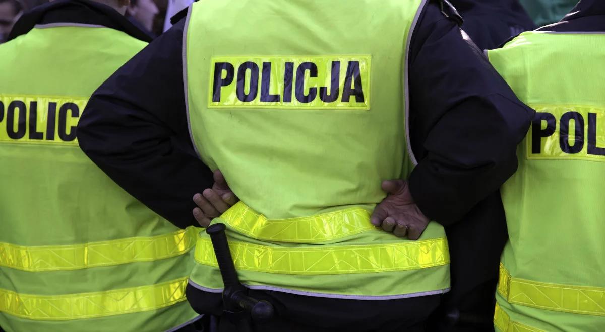 Związał i uwięził 9-latkę w wersalce. Policja uwolniła dziecko 