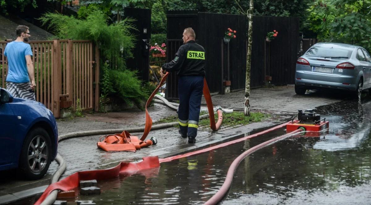 Kolejny dzień nawałnic nad Polską. Apel strażaków