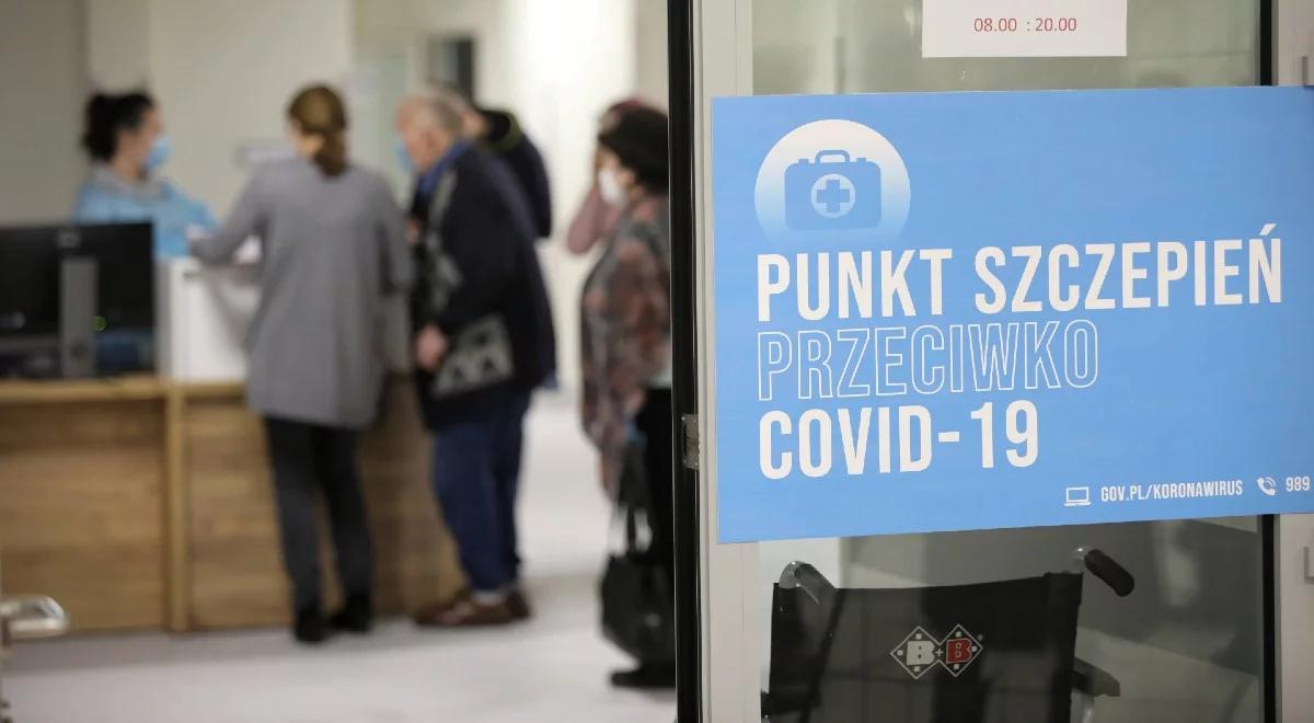 Kod QR potwierdzający szczepienie przeciw COVID-19. Wyjaśniamy, jak go otrzymać i do czego służy