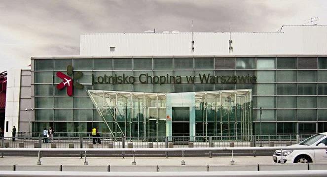 Bez Ryanaira mniej pasażerów na warszawskim lotnisku Chopina