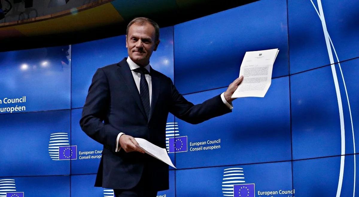 Tusk rezygnuje z przewodniczenia Europejskiej Partii Ludowej. Piękoś: powinien odchodzić w atmosferze skandalu 