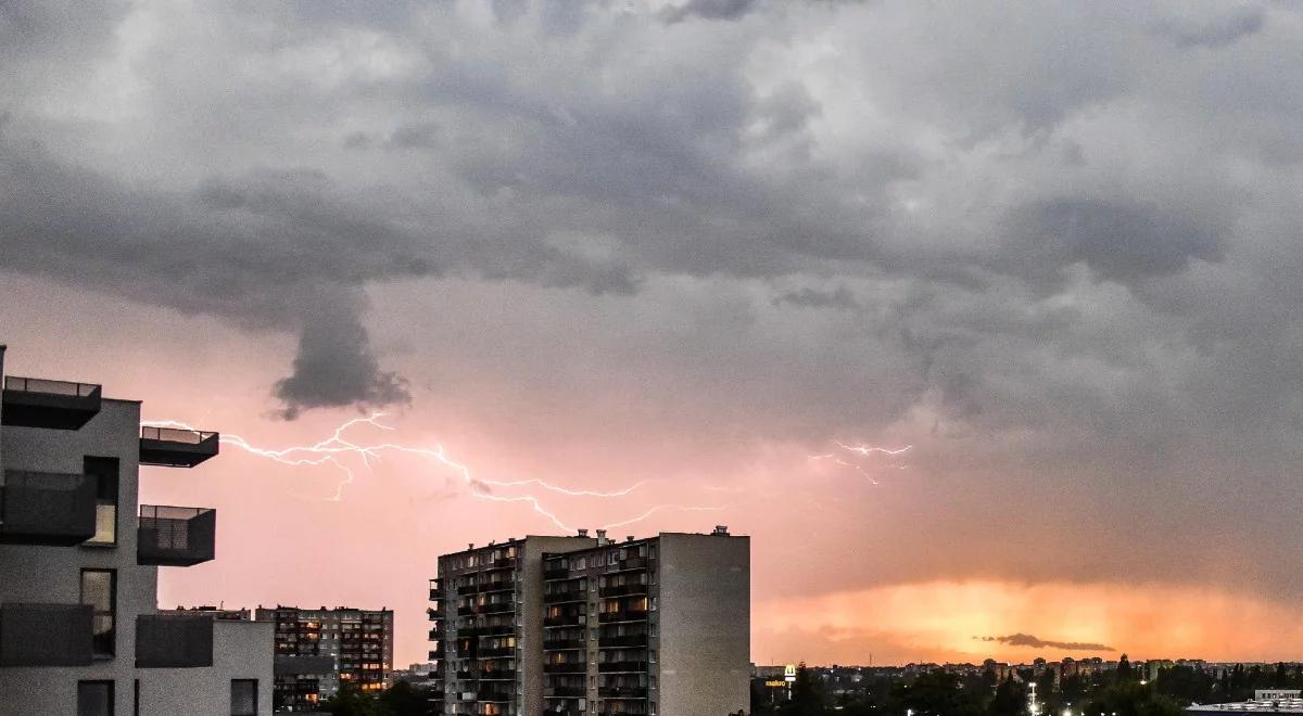 Podlaskie: ostrzeżenia najwyższego, trzeciego stopnia przed burzami z gradem