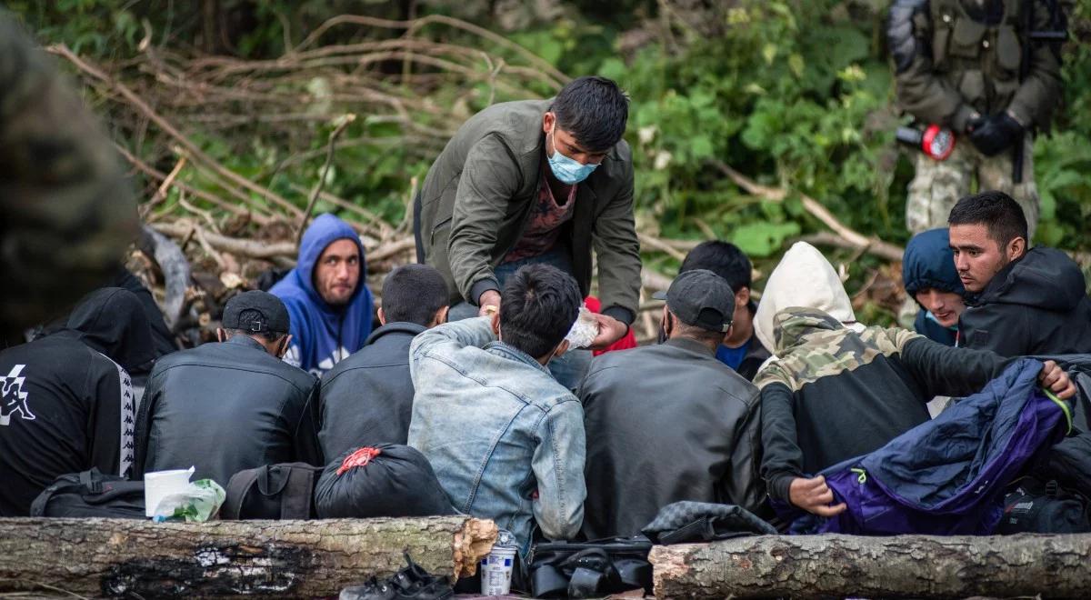 Migranci na granicy z Polską. Straż Graniczna: strona białoruska chciała zabrać całą grupę