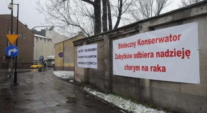 Głodówką walczą o szpital onkologiczny w Warszawie