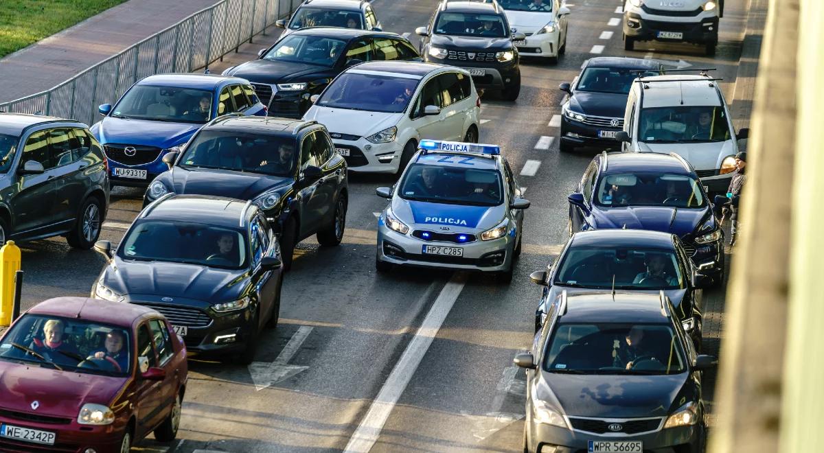 Łódzkie: pożar samochodu na A1. Utrudnienia w ruchu