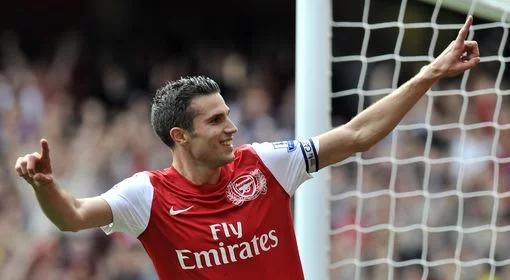 Van Persie znów uratował Arsenal