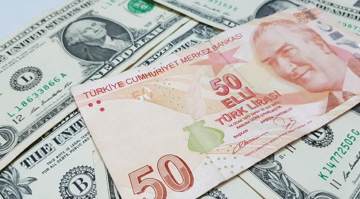 Turecka lira na równi pochyłej. Dramatyczne załamanie kursu waluty