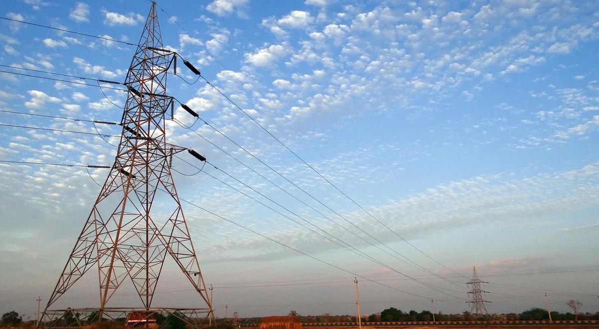 KE chce łączyć systemy energetyczne. Eksperci: Polska na tym straci