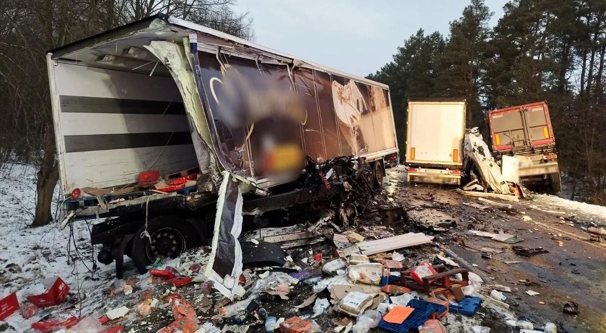 Potężny karambol w okolicy Myśliborza. Zderzyły się trzy ciężarówki i auto. Są ofiary