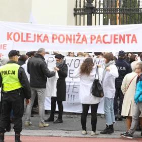 Czy protest lekarzy rezydentów zaszkodzi PiS?