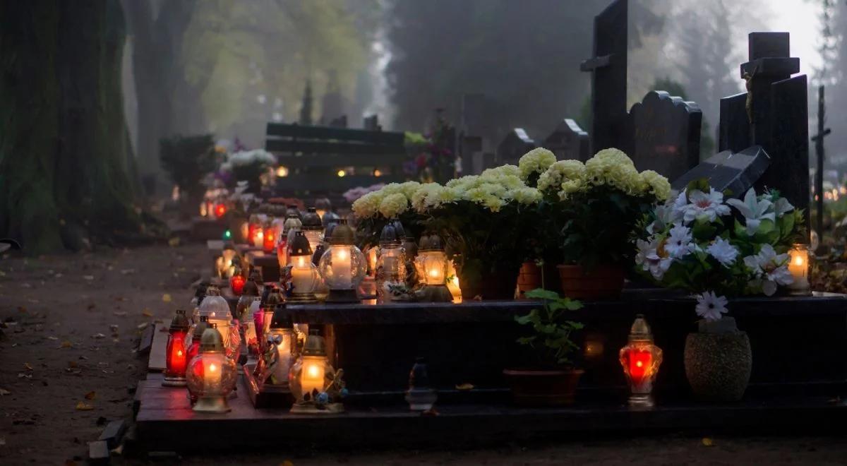 Bez mszy św. i procesji na cmentarzach. Sprawdź, co się zmieniło ws. uroczystości Wszystkich Świętych