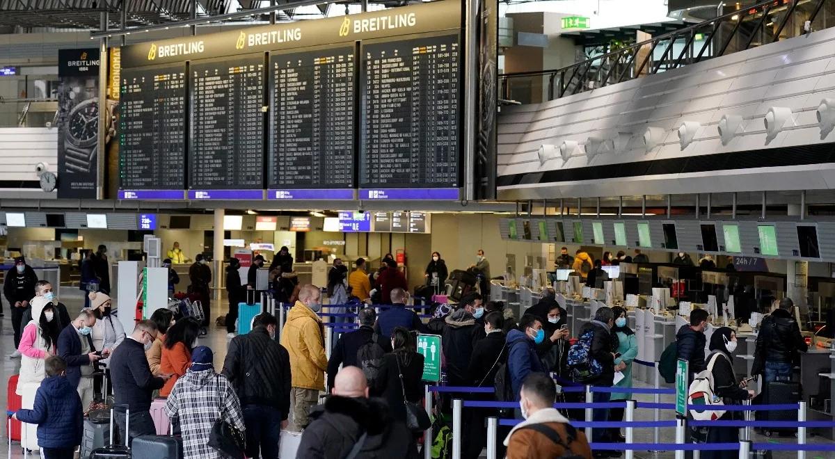 Chaos na lotniskach w Niemczech. Pasażerowie z Anglii muszą czekać na wyniki testów nawet do 24 godzin