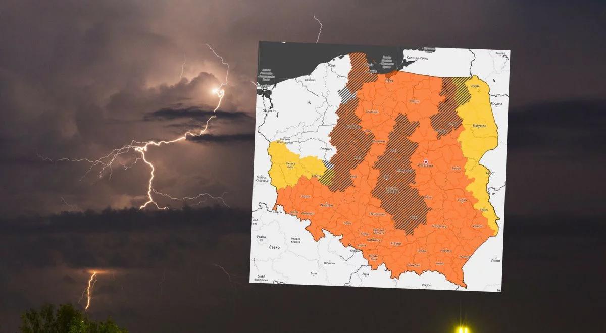 Pogodowy armagedon nad Polską. Zalane ulice, brak prądu [WIDEO]